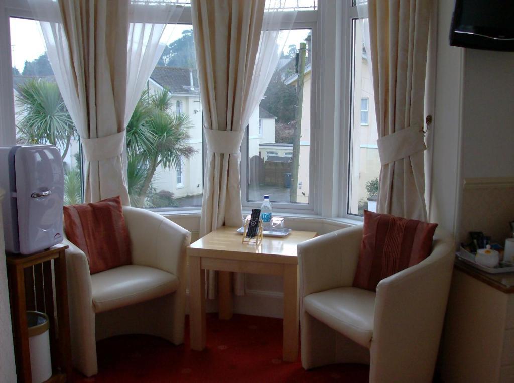 Crown Lodge Торки Номер фото