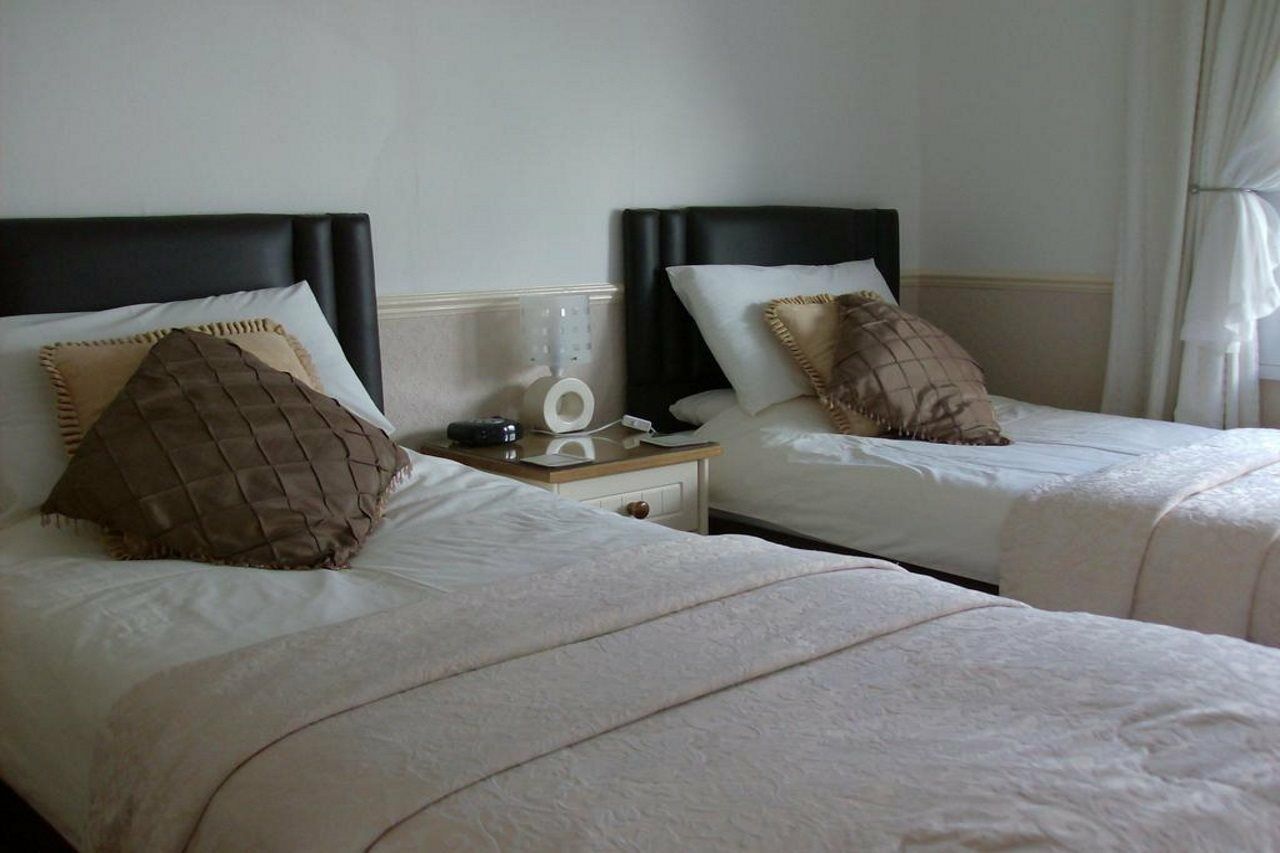 Crown Lodge Торки Экстерьер фото